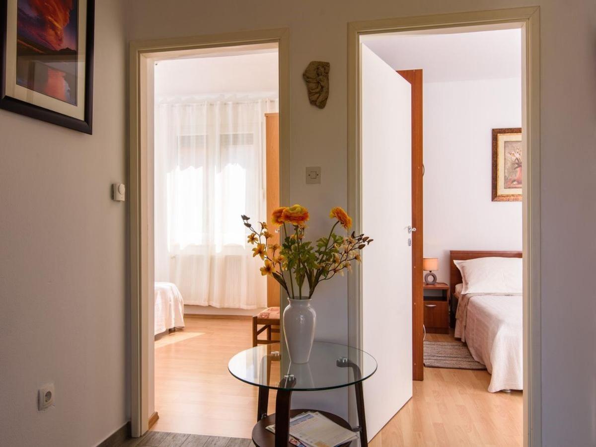 Apartments Beba - Peaceful Location Traù Esterno foto