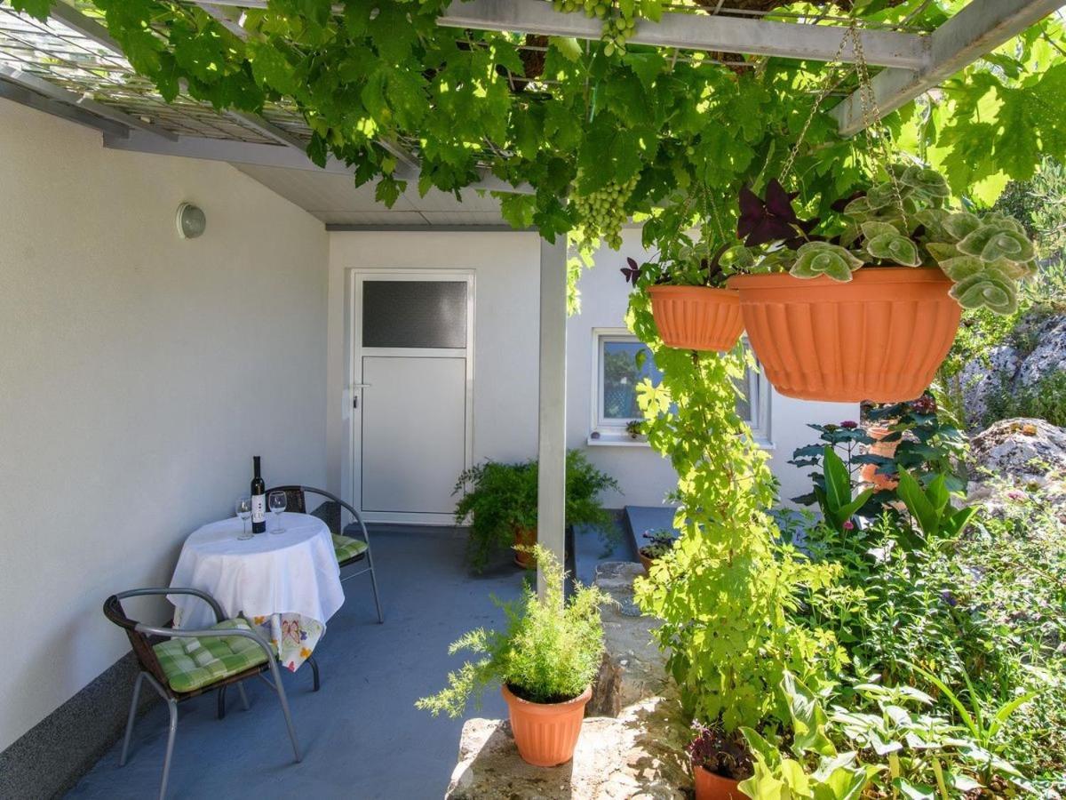 Apartments Beba - Peaceful Location Traù Esterno foto
