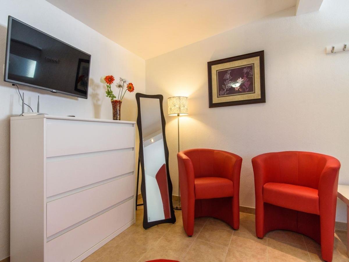 Apartments Beba - Peaceful Location Traù Esterno foto