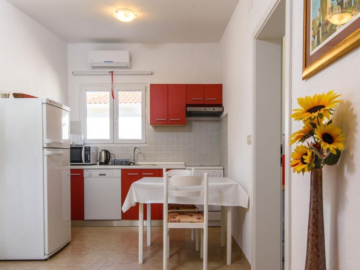 Apartments Beba - Peaceful Location Traù Esterno foto